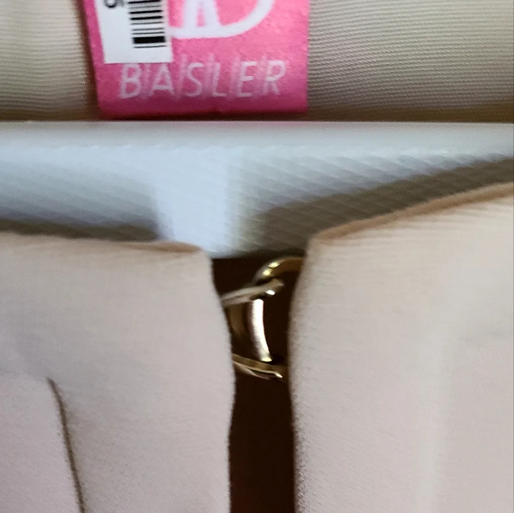 Basler Blazer 💗 - Picture 4 of 11